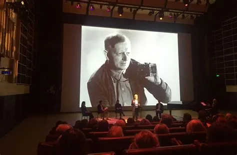 The Earth -  A Silent Epic Showcasing Early Filmmaking Techniques and the Harsh Realities of Rural Life!